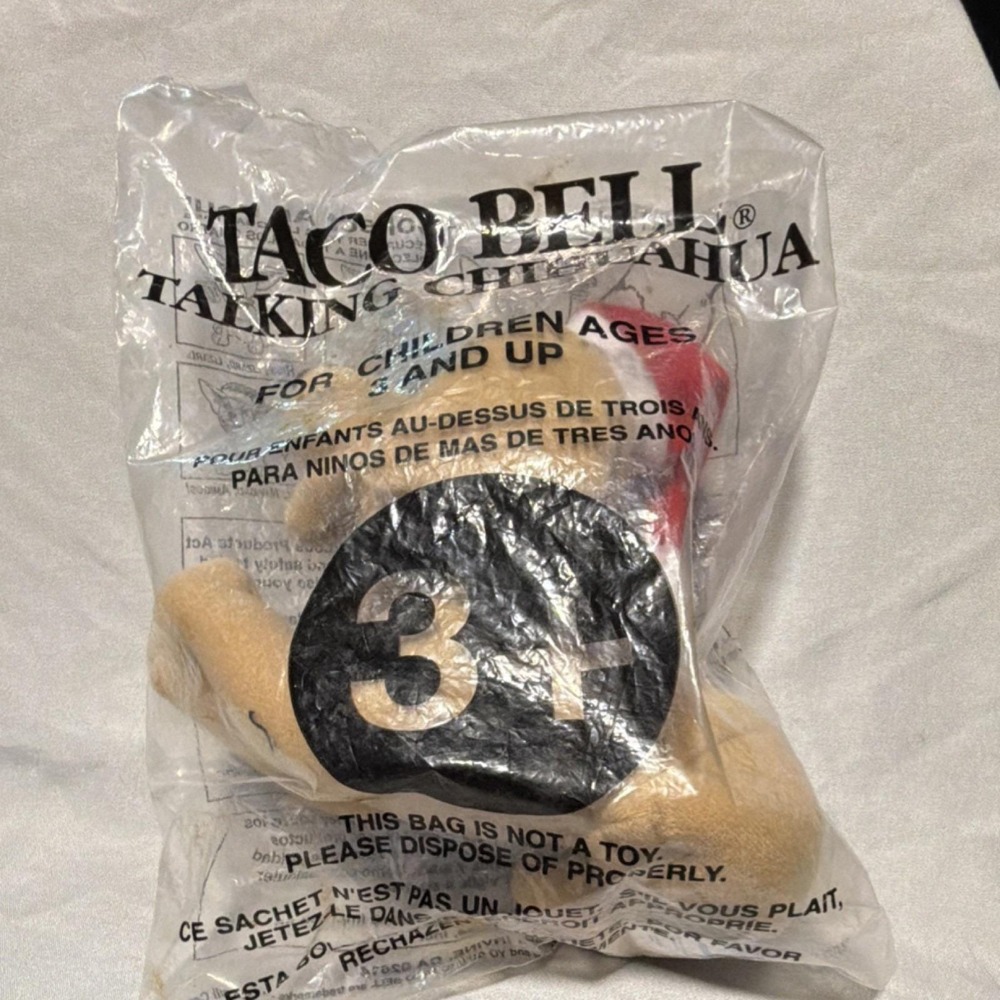 Rare Vintage Original Packaging Taco Bell Talking Chihuahua Toy Santa Hat 1998